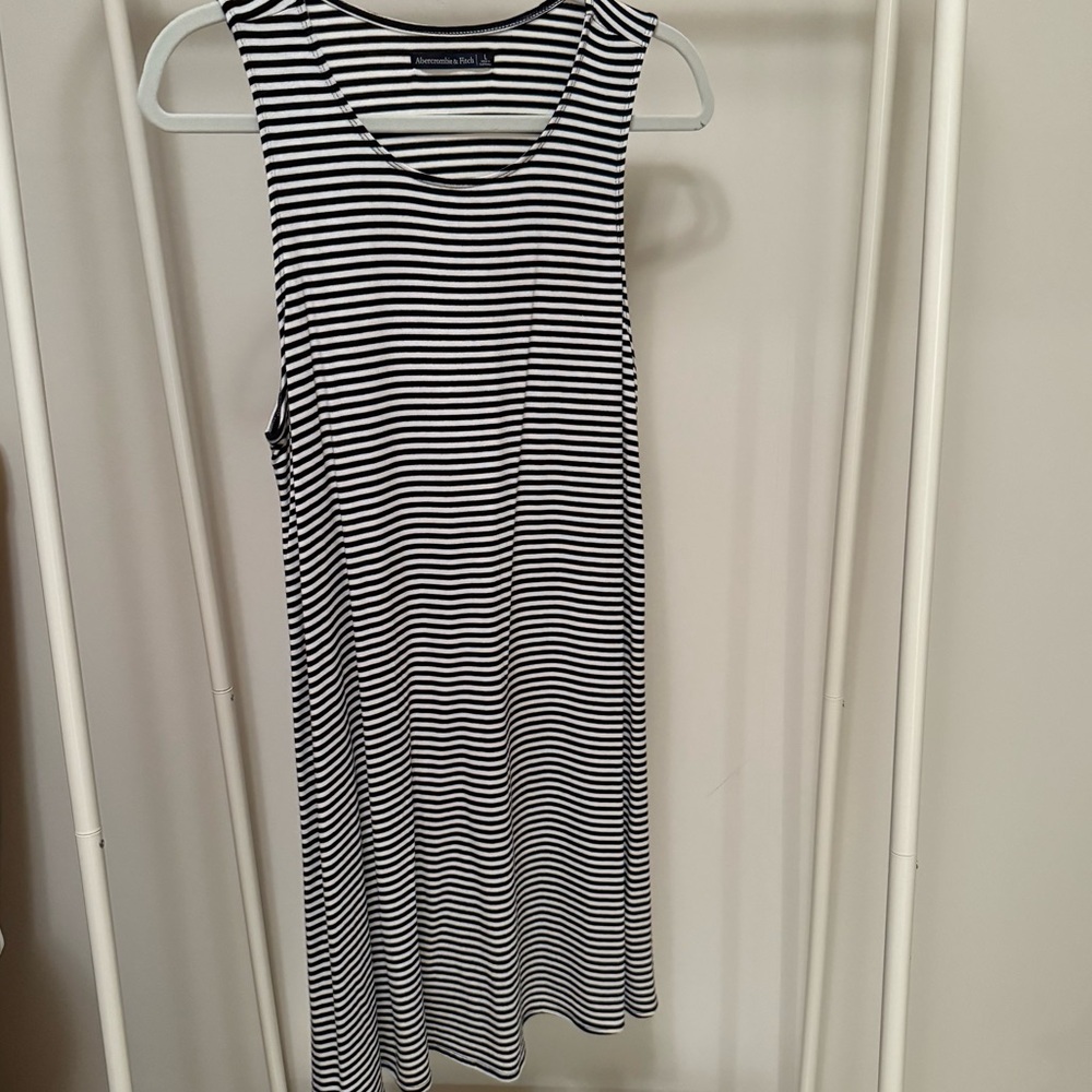 Abercrombie and Fitch, black and white striped swing dress size large